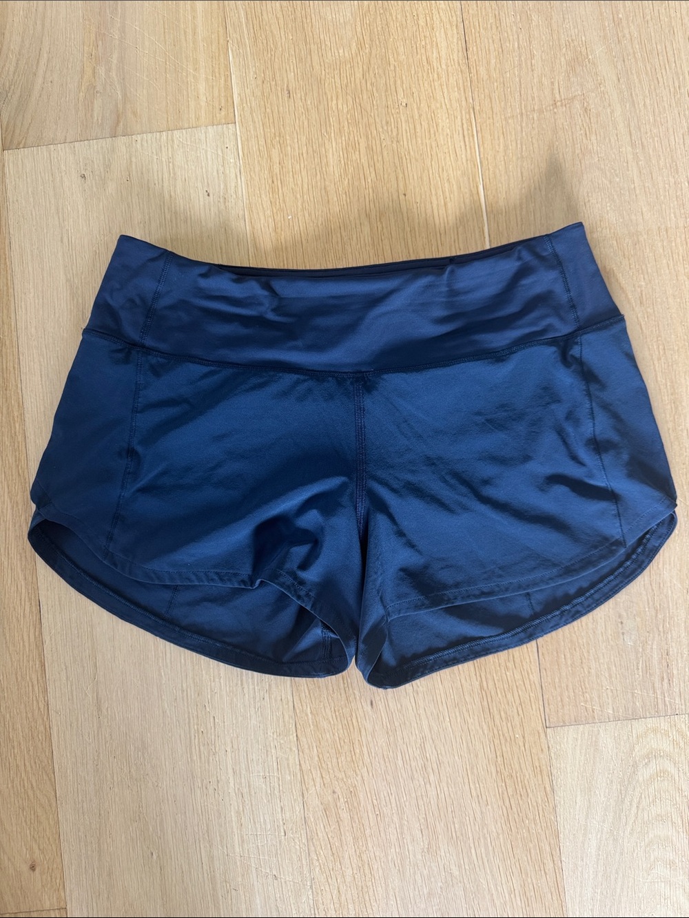 Women’s Lululemon Speed up Shorts Navy Mid-Rise 4” inseam